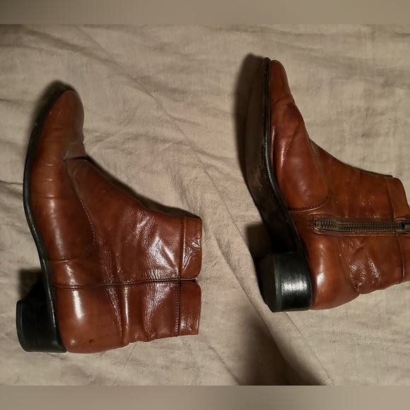 Italian leather boots size 7 (US). - Picture 2 of 4
